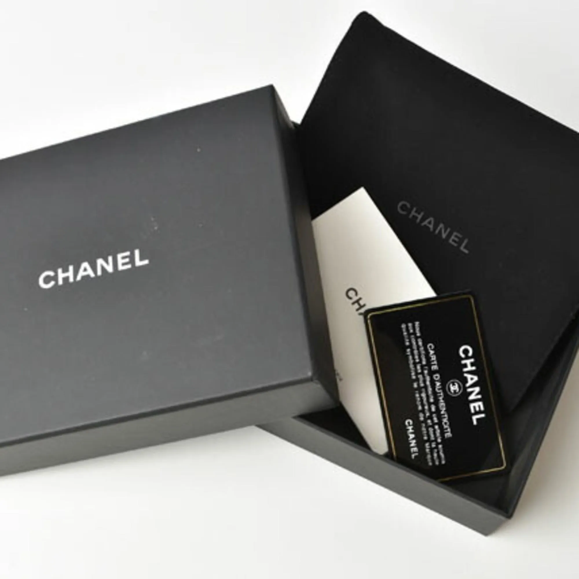 Chanel wallet  here mark caviar skin dark red