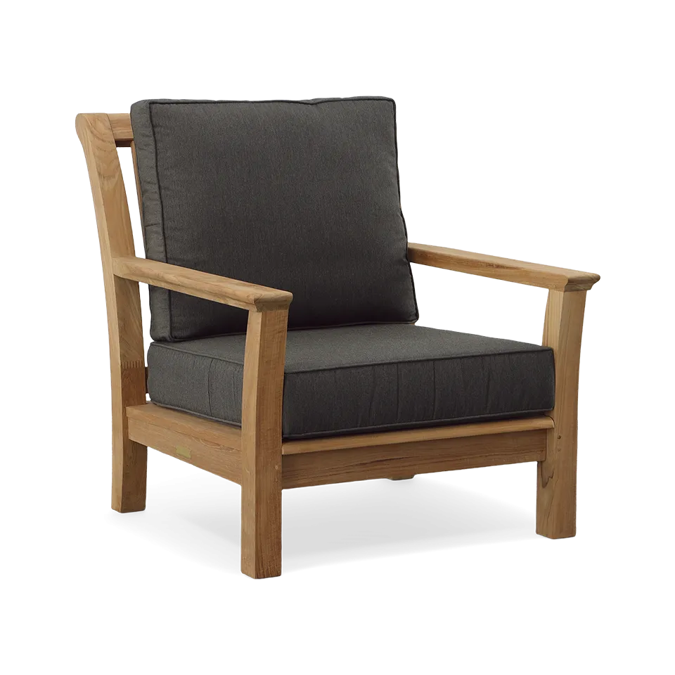 CHELSEA LOUNGE CHAIR