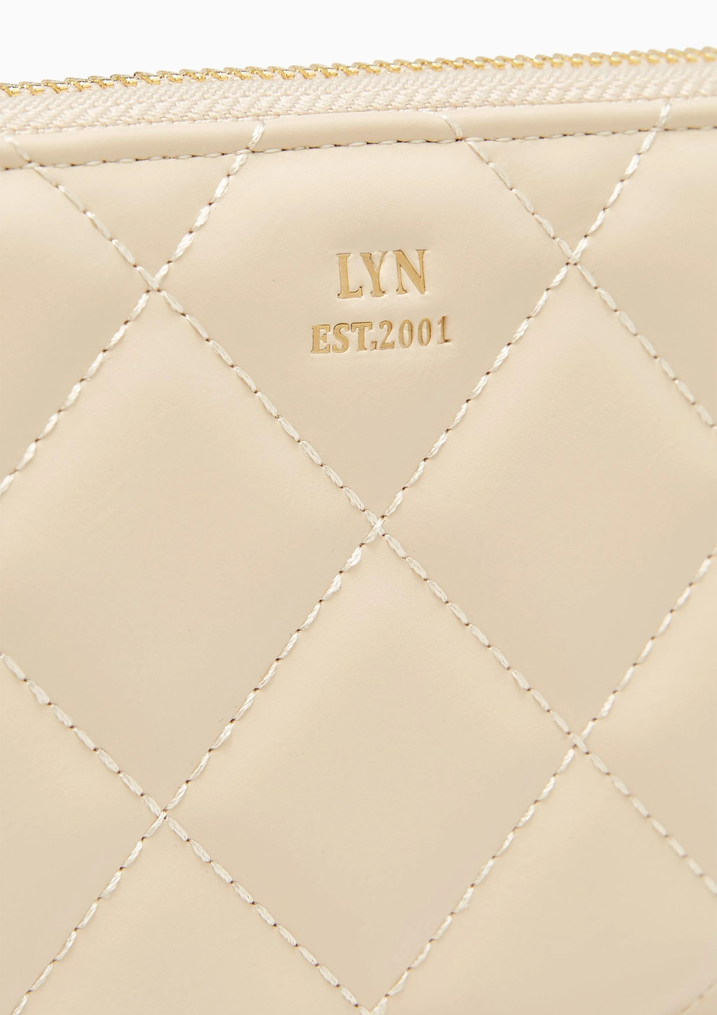 Essential Coin Con Quilt Long Wallet Beige