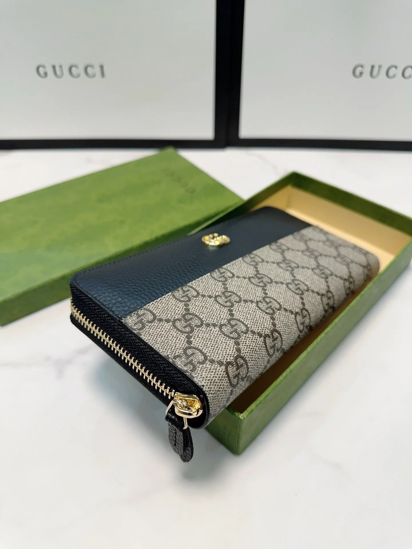 GC653 GG Marmont Zip Around Wallet / 7.5"W x 4.1"H x .8"D