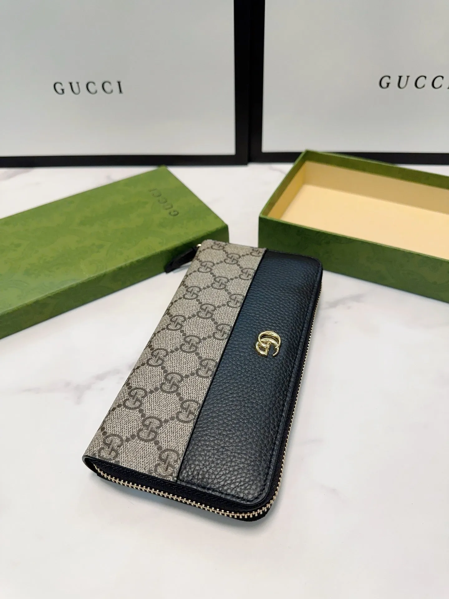 GC653 GG Marmont Zip Around Wallet / 7.5"W x 4.1"H x .8"D