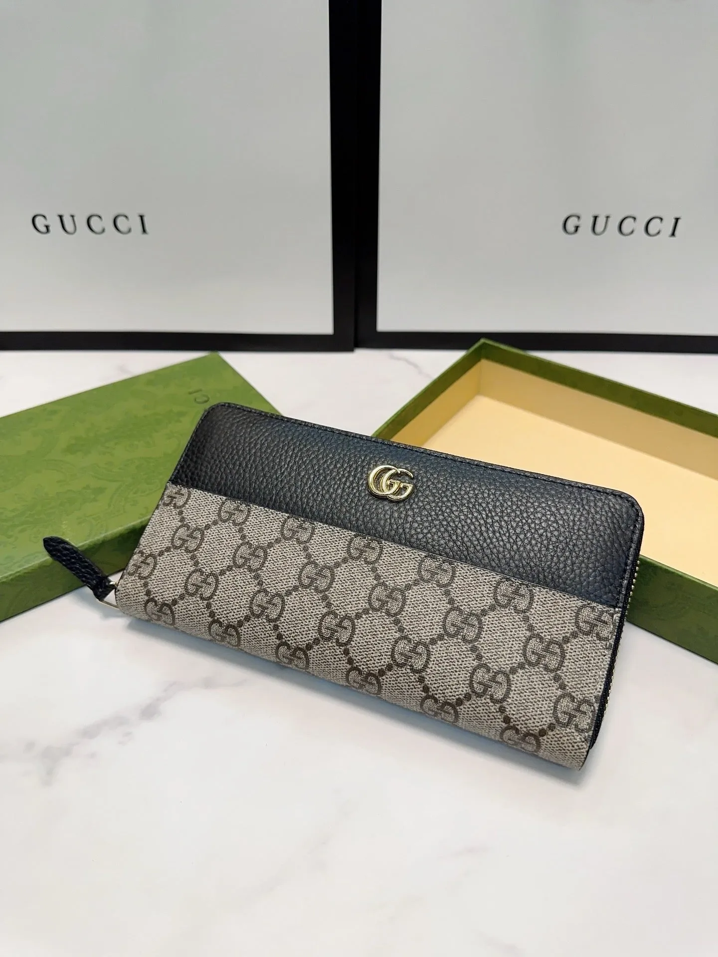 GC653 GG Marmont Zip Around Wallet / 7.5"W x 4.1"H x .8"D