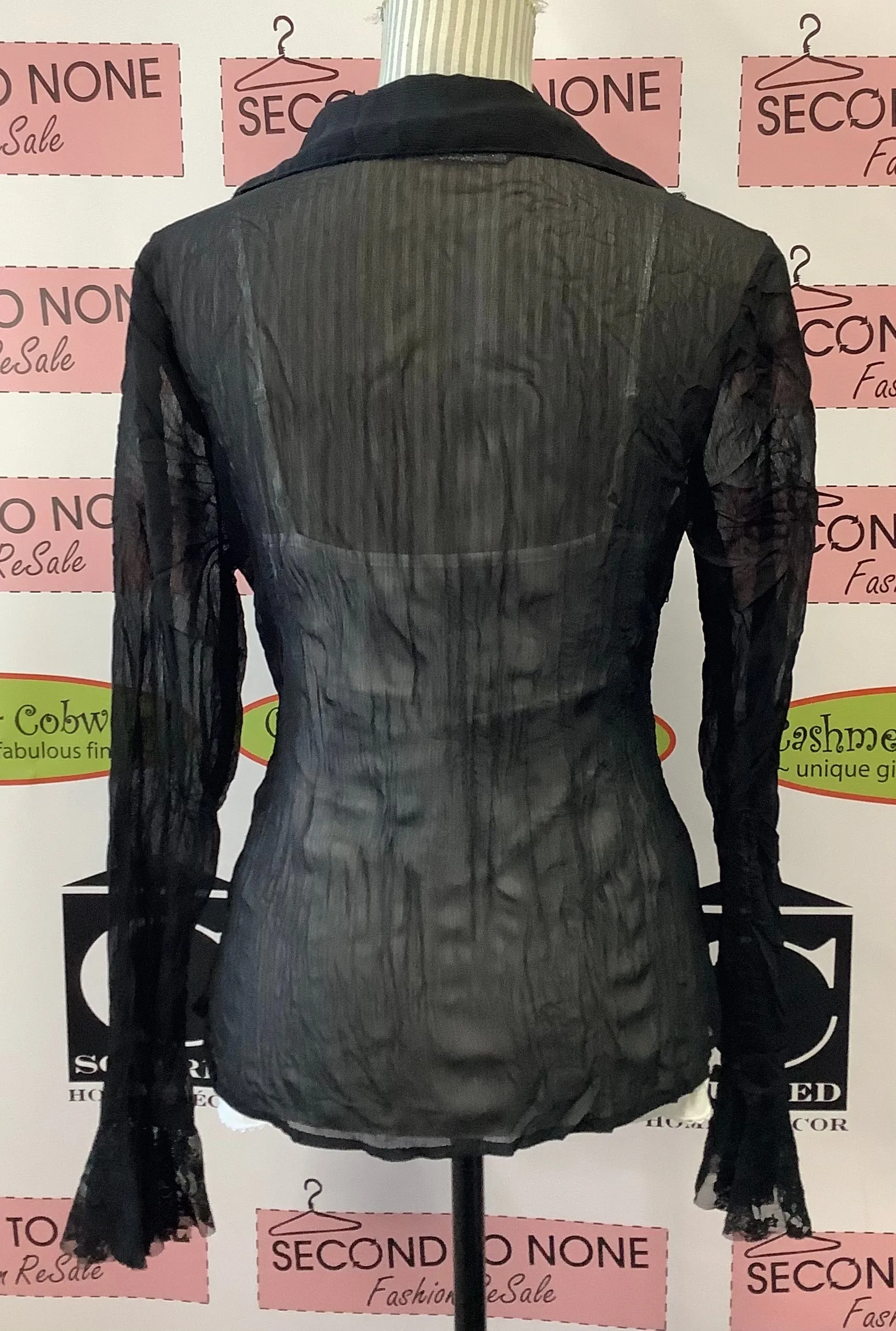 Point Zero Lace Accented Button Up Top (M)