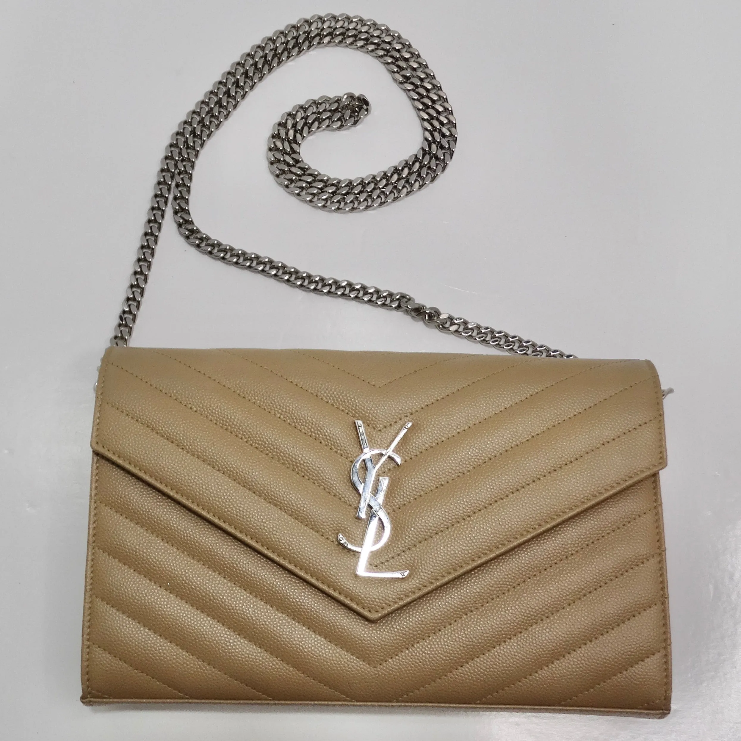 Saint Laurent Grain De Poudre Matelasse Chevron Quilted Chain Wallet